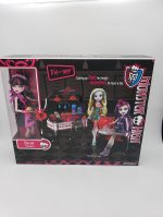 Monster High Die-Ner Playset With Draculaura Doll