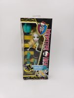 Monster High Skultimate Roller Maze Lagoona Blue Doll