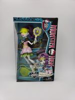 Monster High Ghouls Sports Spectra Vondergeist Doll