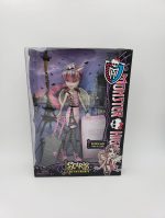 Monster High Travel Scaris Rochelle Goyle Doll